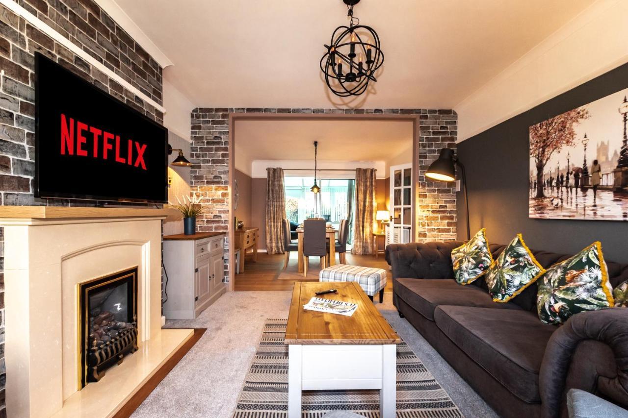 Cheerful 3-Bedroom Douglas House With Patio Southampton Esterno foto