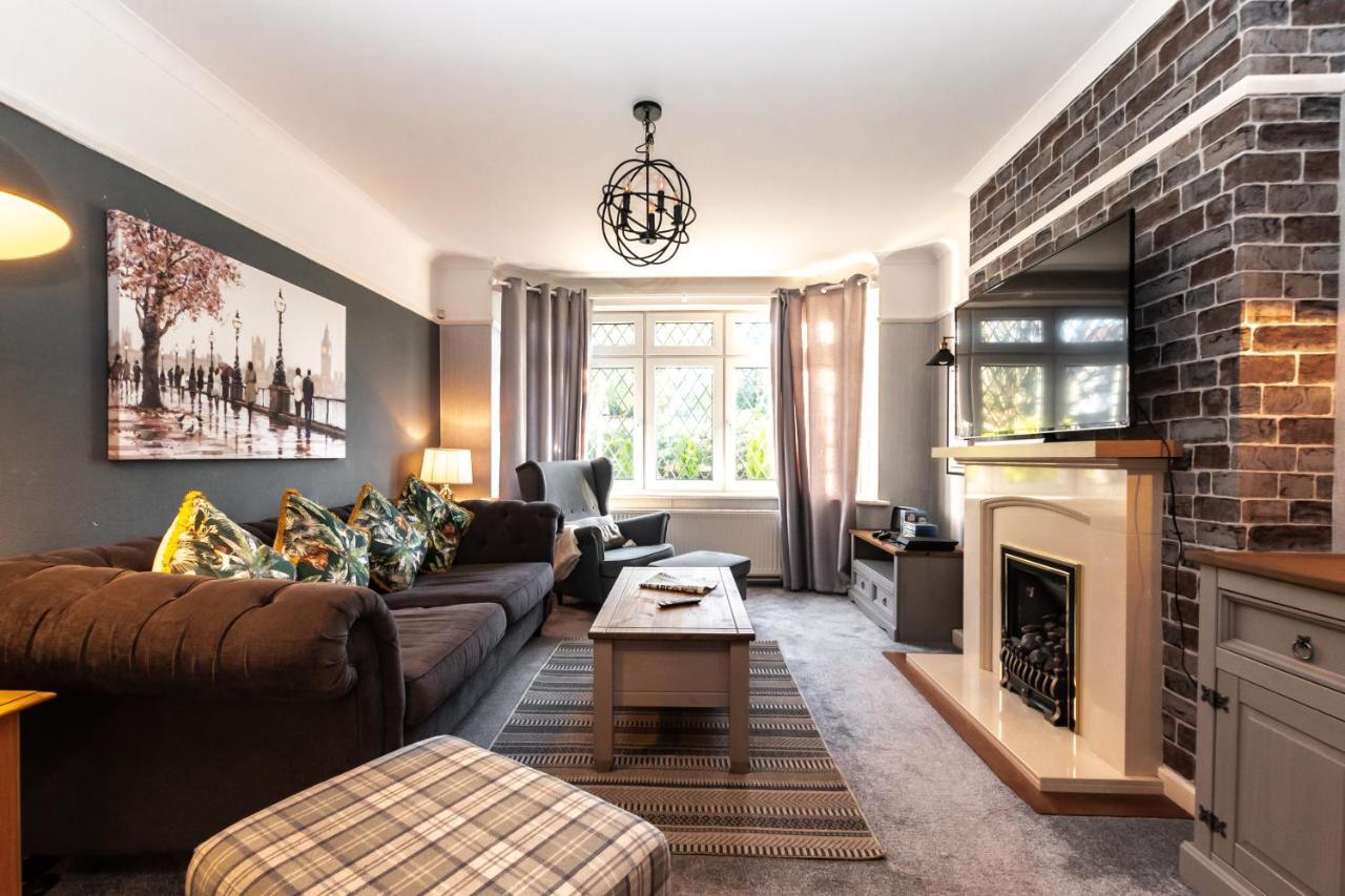 Cheerful 3-Bedroom Douglas House With Patio Southampton Esterno foto