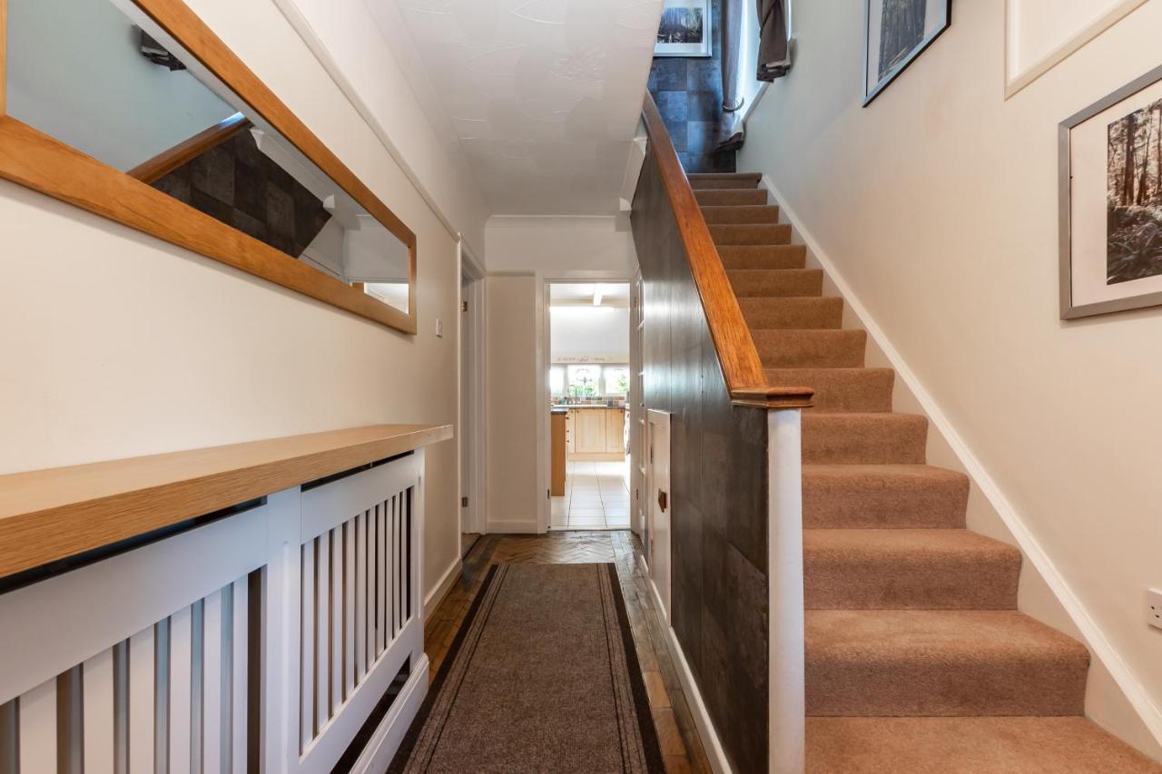Cheerful 3-Bedroom Douglas House With Patio Southampton Esterno foto